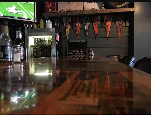Linder's Sports Bar & Grill photo 4